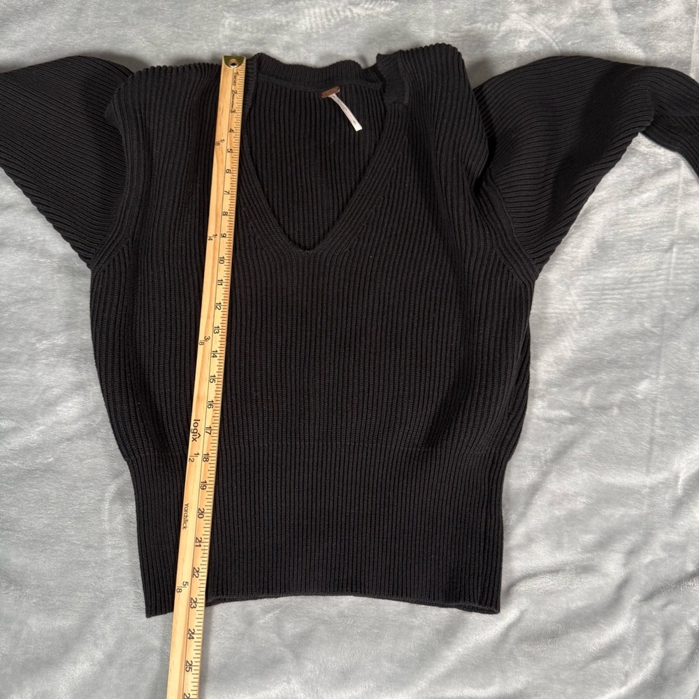 Free People Ribbed Knit Sweater Womens Small Deep V Neck Oversized Black - Picture 8 of 8